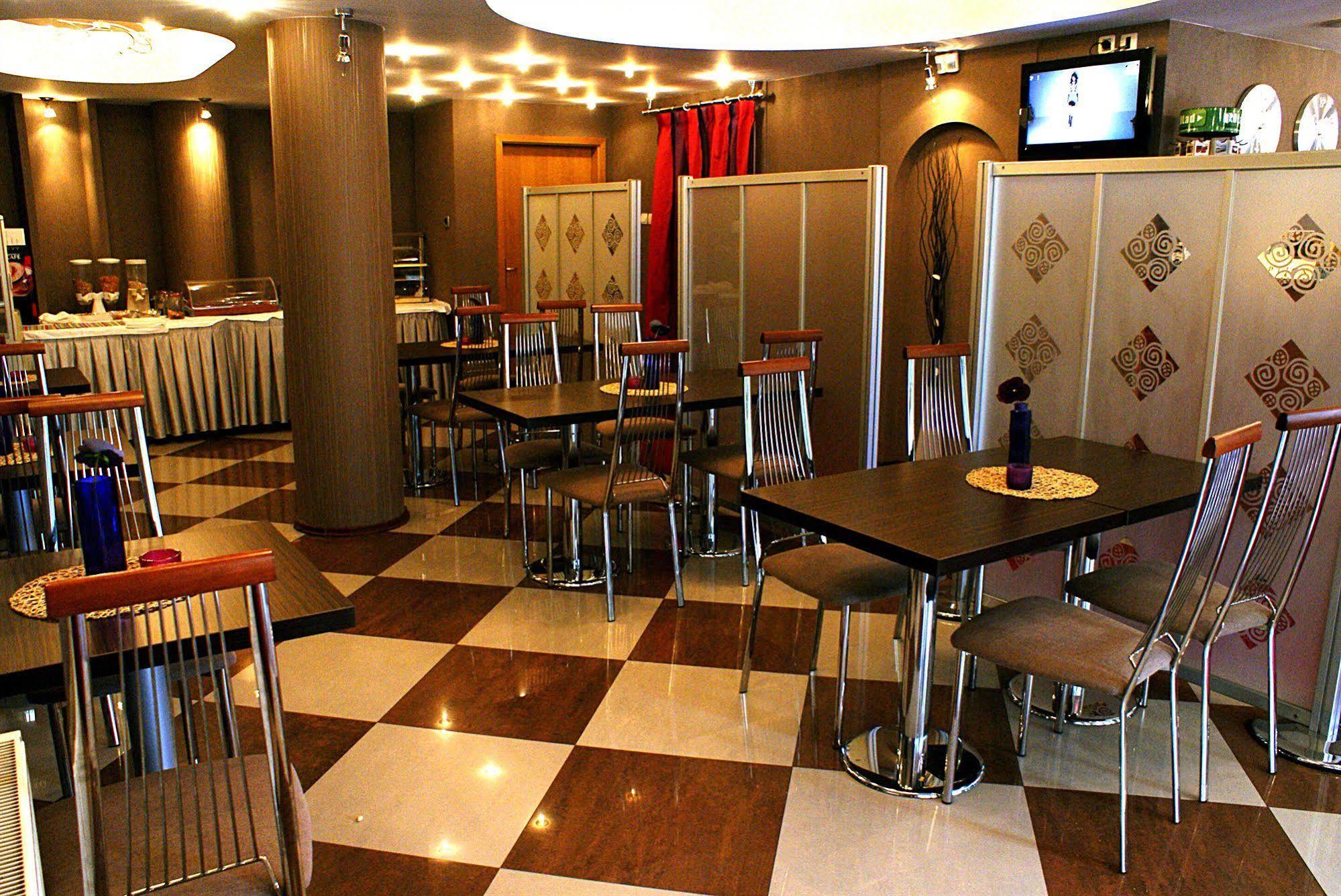 莱昂纳多酒店 斯科普里 外观 照片